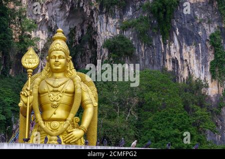 KUALA LUMPUR, MALAISIE - 17 JANVIER 2016. Statue de Lord Muragan aux grottes de Batu. Banque D'Images