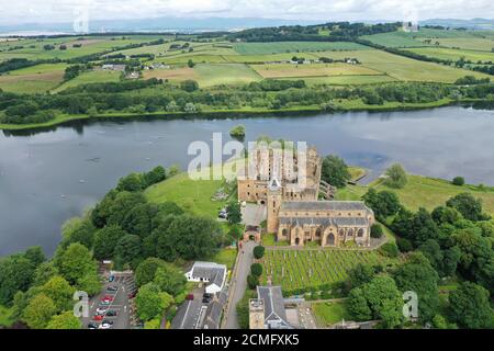 Vue aérienne sur le palais de Linlithgow West Lothian Banque D'Images
