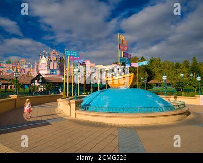 C'est un petit monde, Disneyland Paris, Marne-la-Vallée, Paris, France, Europe Banque D'Images