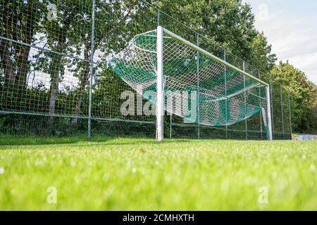 Evenkamp, Allemagne. 17 septembre 2020. Le terrain de football vide de SV Evenkamp. Toute l'équipe de football, y compris l'entraîneur du club, s'est vue positive pour Covid-19. (À dpa 'les numéros de cas Corona dans le district de Cloppenburg continuent à augmenter') Credit: Mohssen Assanimoghaddam/dpa/Alay Live News Banque D'Images