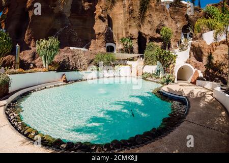 29 juillet 2020. Lanzarote, Espagne. Piscine dans le musée Lagomar, maison Omar Sharif Banque D'Images