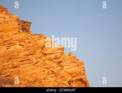 Détail des sables glaciaires stratifiés du Pléistocène moyen dans les falaises de la côte nord du Norfolk à Happisburgh, Norfolk, Angleterre, Royaume-Uni. Banque D'Images