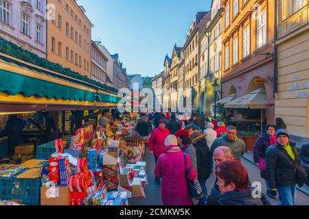 République tchèque, Prague, la vieille ville, Stare Mesto, Havelska Market place, marché de Noël Banque D'Images