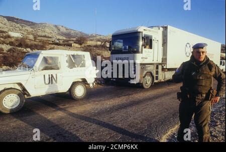 Le convoi de paix, action de l'humanité menée par l'association française Equilibre pour livrer des fournitures à la population assiégée de Sarajevo, Bosnie, ancienne Jugoslavia, Europe centrale Banque D'Images