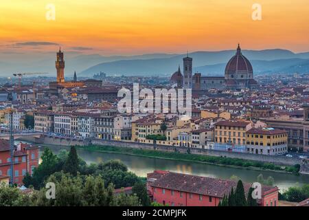 Florence Italie, coucher de soleil sur les toits de la ville Banque D'Images