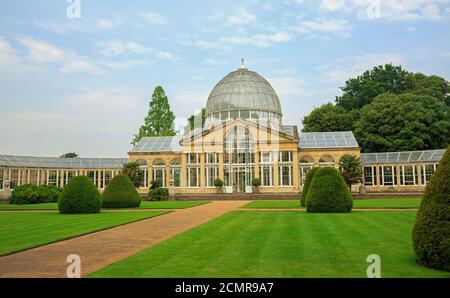 Syon Conservatory - Angleterre, 2017. Syon Conservatory est situé dans le domaine de Syon House et est la propriété du duc de Northumberland, il est op Banque D'Images