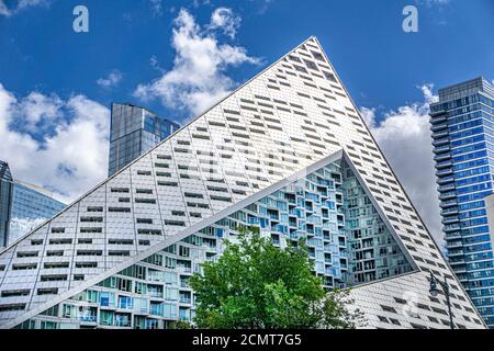 VIA 57 West Apartment Building, New York City, New York, Etats-Unis Banque D'Images