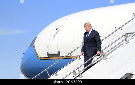 Le président américain Donald Trump débarque Air Force One à Morristown, New Jersey, États-Unis, le 20 juillet 2018. REUTERS/Mary F. Calvert