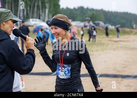 Ville Ikskile, Lettonie. Les gens s'entraînent et s'exercent dans la nature. Photo de voyage.29.08.2020 Banque D'Images