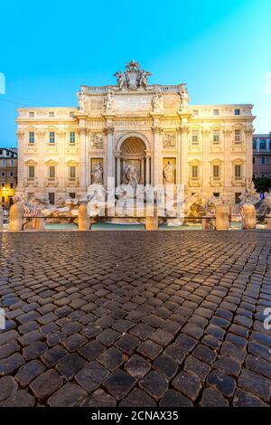 Fontaine de Trevi et Palazzo poli, Rome, Latium, Italie