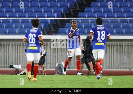 ADO Onaiwu (45) de Yokohama F. Marinos célèbre après avoir marquant le deuxième but de son équipe lors du match de football J.League J1 entre Yokohama F. Marinos 3-0 Shimizu S-Pulse au Nissan Stadium le 16 septembre 2020 à Yokohama, Kanagawa, Japon. Credit: Kenzaburo Matsuoka/AFLO/Alay Live News Banque D'Images