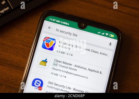 Ivanovsk, Russie - 26 juin 2019 : application Hi Security 2019 sur l'écran d'un smartphone ou d'une tablette. Banque D'Images