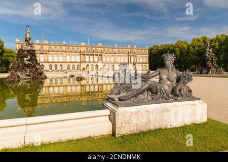 Palais Herrenchiemsee sur l'île Herreninsel dans le lac Chiemsee, Chiemgau, haute-Bavière, Allemagne, Europe Banque D'Images