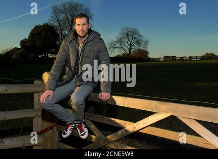 Petr Cech, gardien de but de Chelsea et de la République tchèque près du terrain d’entraînement Cobham du FC Chelsea. 14/11/2012. CRÉDIT PHOTO : © MARK PAIN / ALAMY Banque D'Images