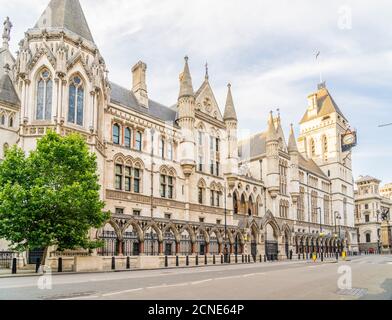 Les cours royales de justice à Holborn, Londres, Angleterre, Royaume-Uni, Europe Banque D'Images