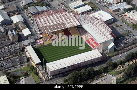Vue aérienne du stade énergétique d'Utilita, stade du Bradford City FC, également connu sous le nom de Valley Parade Banque D'Images