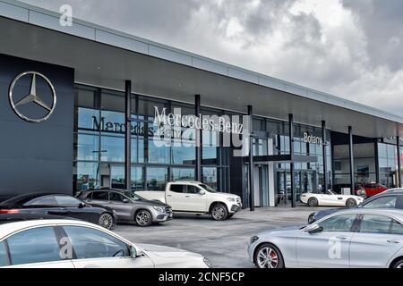 AUCKLAND, NOUVELLE-ZÉLANDE - 02 avril 2019 : Auckland / Nouvelle-Zélande - 2 avril 2019 : panneau Mercedes-Benz showroom à East Tamaki Banque D'Images