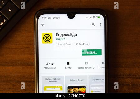 Ivanovsk, Russie - 26 juin 2019 : Yandex Food ou application EDA sur l'écran d'un smartphone ou d'une tablette. Banque D'Images