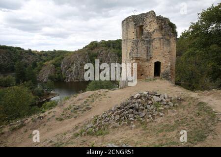 Château de Crozant, Vallée de la Sedelle, Crozant, Creuse, France Centrale, Europe Banque D'Images