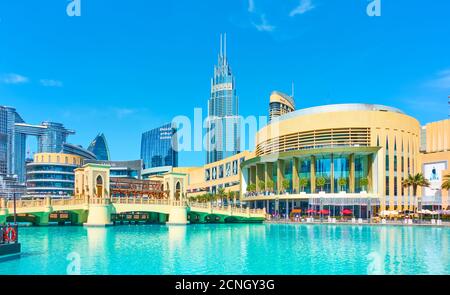 Dubaï, Émirats Arabes Unis - 30 janvier 2020 : vue sur le centre-ville de Dubaï avec le centre commercial de Dubaï Banque D'Images