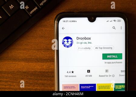 Ivanovsk, Russie - 26 juin 2019 : application Dropbox sur l'écran d'un smartphone ou d'une tablette. Banque D'Images