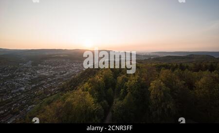 vue depuis la tour d'observation liestal, en suisse le soir, liestal se trouve dans le canton de bâle-landschaft. Banque D'Images