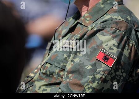 Capu Midia, Roumanie - 17 septembre 2020 : logo de l'armée albanaise sur l'uniforme d'un officier. Banque D'Images