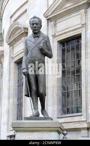 Statue du philosophe danois Soren Kierkegaard à l'extérieur de l'église Frederik V. À Copenhague Banque D'Images