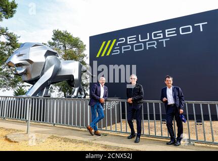 Le Mans, France. 18 septembre 2020. Lion Peugeot Sport, MILLE Richard (FRA), Président de la Commission d'endurance de la FIA, TAVARES Carlos CEO groupe PSA, Fillon Pierre, Président de l'ACO lors des sessions de qualification et d'Hyperpole des 2020 24 heures du Mans, 7e tour du Championnat du monde d'endurance 2019-20 de la FIA sur le circuit des 24 heures du Mans, du 16 au 20 septembre 2020 au Mans, France - photo Frederic le Floc'h/DPPI crédit: LM/DPPI/Frederic le Floc H/Alay Live News Banque D'Images