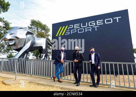 Le Mans, France. 18 septembre 2020. Lion Peugeot Sport, MILLE Richard (FRA), Président de la Commission d'endurance de la FIA, TAVARES Carlos CEO groupe PSA, Fillon Pierre, Président de l'ACO lors des sessions de qualification et d'Hyperpole des 2020 24 heures du Mans, 7e tour du Championnat du monde d'endurance 2019-20 de la FIA sur le circuit des 24 heures du Mans, du 16 au 20 septembre 2020 au Mans, France - photo Frederic le Floc'h/DPPI crédit: LM/DPPI/Frederic le Floc H/Alay Live News Banque D'Images