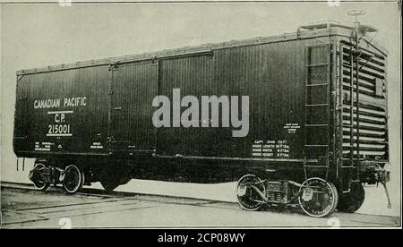 . Mécanicien ferroviaire . poids à vide de 39,500lb. lias ainsi Ijeen obtenu, Ce qui représente une économie de plus de trois tonnes-miles pour chaque voiture-mile dans le mouvement des plaques de couvercle inférieures chargées sont également appliqués à chaque extrémité, en extendinde de la butée de l'engrenage de traction arrière par la construction de traversanteà un point environ à mi-chemin de la pente du deepening.section ou des seuils. Ces plaques de recouvrement inférieures sont replacéespour le reste de la longueur de la voiture par les angles de fangeangles intérieurs, dont les extrémités se chevauchent les extrémités des plaques suffisamment pour empêcher l'affaiblissement de la section au point Banque D'Images