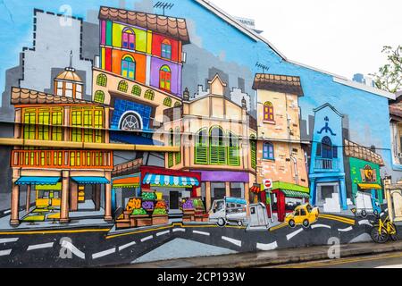 Ville colorée peinte sur le mur latéral d'un bâtiment, Singapour Banque D'Images