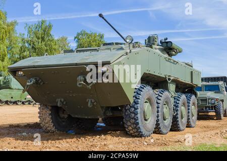 ALABINO, RUSSIE - 25 AOÛT 2020 : projet 'Boomerang' K-17 - véhicule de combat d'infanterie en gros plan par une journée ensoleillée d'été Banque D'Images
