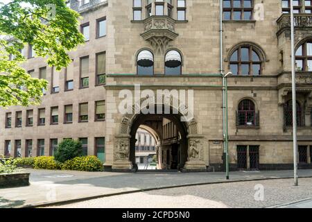 Duisburg, Burgplatz, vieille ville historique, hôtel de ville, passage Banque D'Images