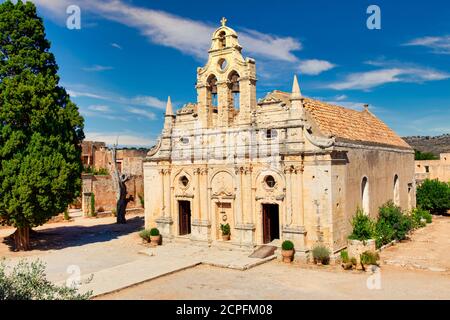 Arkadi, Grèce - 19 août 2020 - l'église du monastère historique dans le célèbre monastère Arkadi sur l'île de Crète, Grèce Banque D'Images