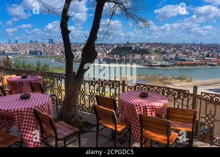 Turquie, Istanbul, Eyup, Pierre-Loti-Cafe, terrasse, vue lointaine Banque D'Images