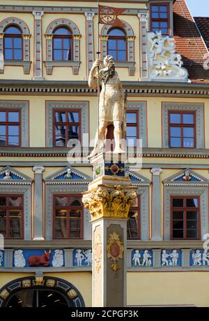 Statue du Romain, ancienne Maison de l'Ox Rouge de 1562, aujourd'hui Kunsthalle, Fischmarkt, Erfurt, Thuringe, Allemagne, Europe Banque D'Images