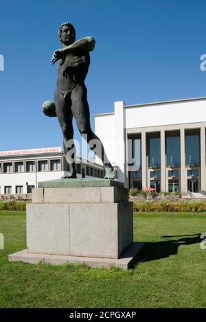 Sculpture discus thrameur, Musée allemand de l'hygiène, Dresde, Saxe, Allemagne, Europe Banque D'Images