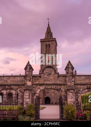 Nuit St Salvators Chapel Spire, St Salvators Chapel, Université de St Andrews, St Andrews, Fife, Écosse, Royaume-Uni, GB. Banque D'Images