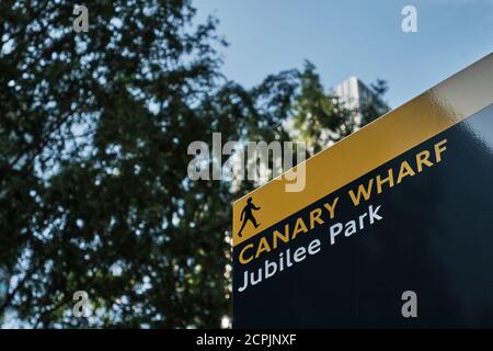 Panneau Jubilee Park Street, Canary Wharf, Londres, 19 septembre 2020 Banque D'Images