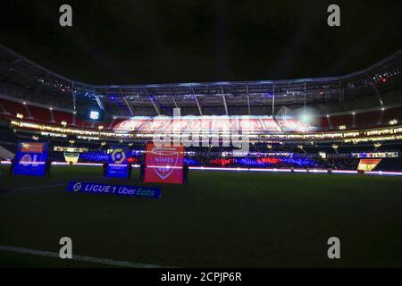 Vue générale du Stade Groupama lors du championnat de France Ligue 1 de football entre l'Olympique Lyonnais et Nîmes Olympique le 18 septembre, Banque D'Images