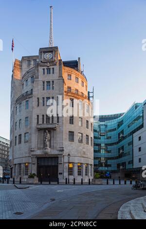 L'Angleterre, Londres, Portland Place, la BBC Broadcasting House Banque D'Images