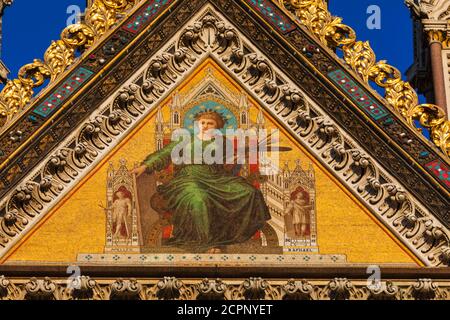 Angleterre, Londres, Westminster, Kensington et Chelsea, Kensington Gardens, The Albert Memorial, Memorial Detail Banque D'Images