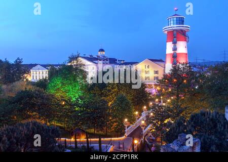 Rust, Allemagne - 15 mai 2015: Vue sur la ligne d'horizon de l'hôtel thématique Bell Rock à Europa Park, Rust, Allemagne. Europapark est le plus grand parc à thème d'Allemagne Banque D'Images