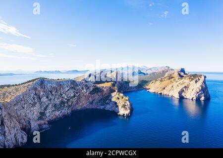 Cap Formentor et Cala Figuera, péninsule de Formentor, près de Pollença, image de drone, Majorque, Iles Baléares, Espagne Banque D'Images