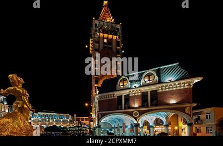 Piazza Square la nuit à Batumi, Géorgie Banque D'Images