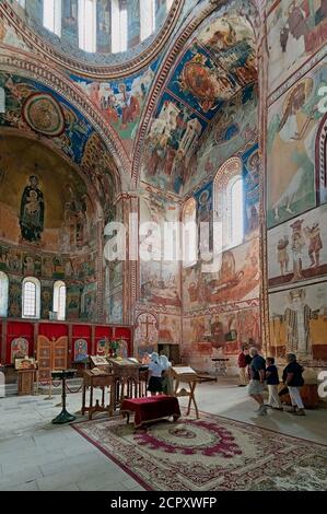 L'intérieur de l'église de la Vierge Marie le Bienheureux du monastère de Gelati en Géorgie Banque D'Images