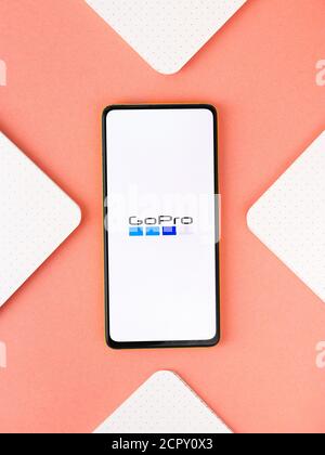 Assam, inde - 12 septembre 2020 : logo GoPro sur l'écran du téléphone. Banque D'Images