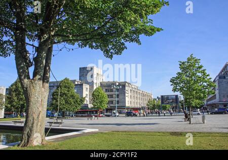 Pearl assurance House (aujourd'hui appartements étudiants) À Plymouth est de bénéficier d'une piscine de presque 2 millions de livres sterling (1,994,638 000 livres sterling) attribués à Plymouth dans le cadre de a n° Banque D'Images