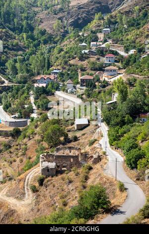 Il y a de nombreux bâtiments historiques appartenant à différentes cultures dans le Süleymaniye mahallesi, également connu sous le nom de l'ancien Gümüşhane. Banque D'Images